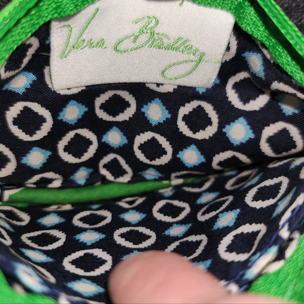 Preowned Vera Bradley green and‎ blue clip id case